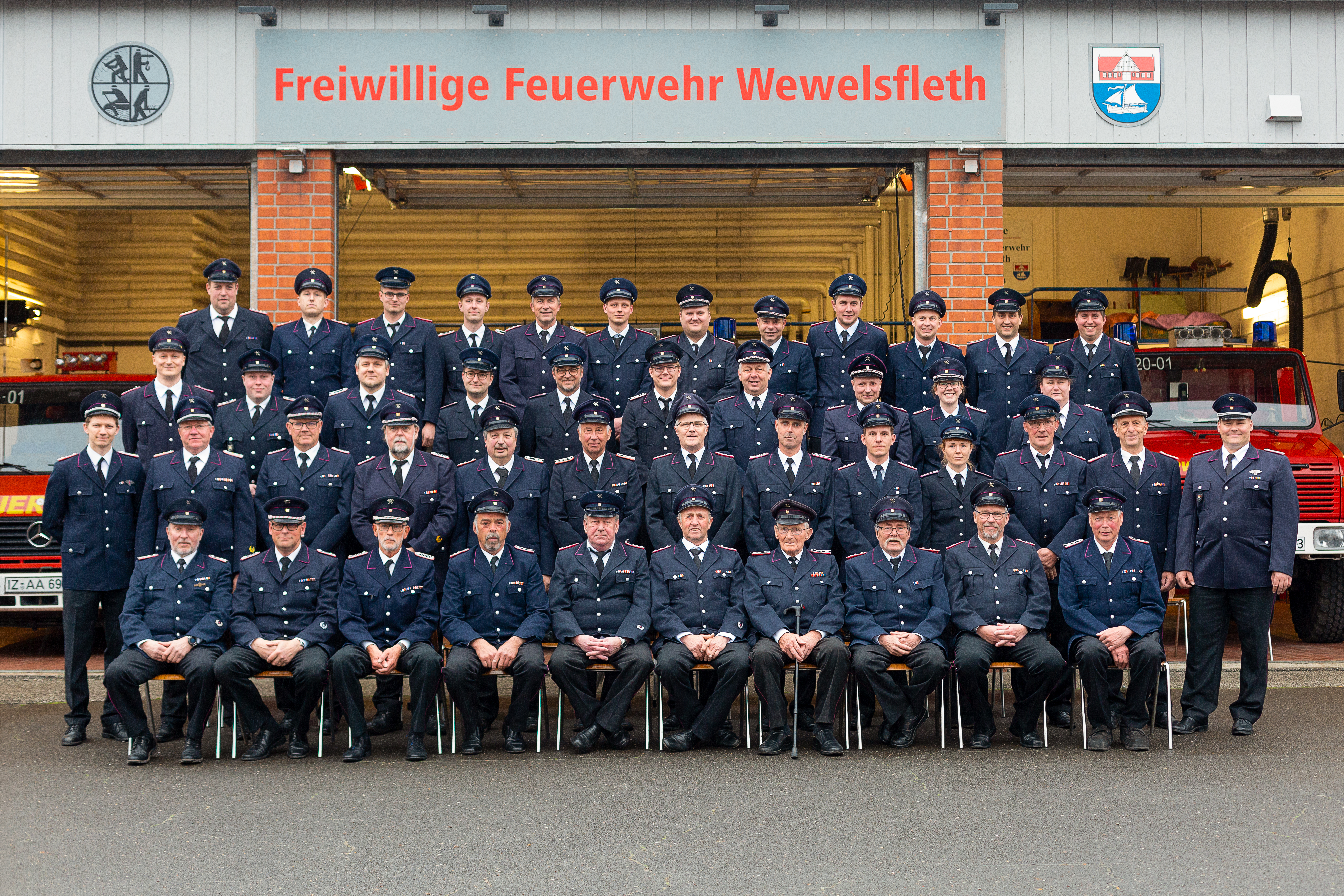 Kameradinnen und Kameraden der Freiwilligen Feuerwehr Wewelsfleth – Gruppenfoto
